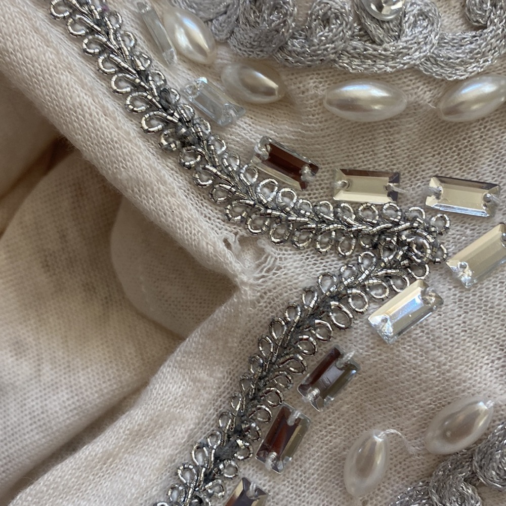 Embellished top - Picture 9 of 10